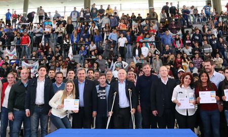 ingenia: ?logramos que miles de jovenes se junten a trabajar por los demas? ingenia: ?logramos que miles de jovenes se junten a trabajar por los demas?