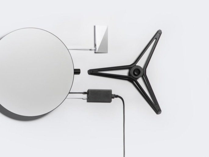 El kit necesario para el servicio está conformado por una antena circular con trípode, el cableado y el router de casa.