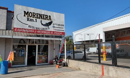 El dueño de Morenera fue víctima de un asalto esta mañana cuando llegaba a abrir el negocio: le robaron la moto y un celular. El dueño de Morenera fue víctima de un asalto esta mañana cuando llegaba a abrir el negocio: le robaron la moto y un celular.