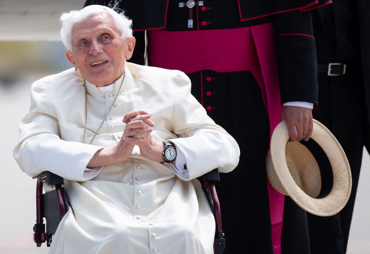 Francisco pidió rezar por Benedicto XVI 