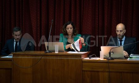 El tribunal del juicio por el crimen Hugo Oldani está integrado por Celeste Minniti, Sebastián Zseifert y Pablo Spekuljak. El tribunal del juicio por el crimen Hugo Oldani está integrado por Celeste Minniti, Sebastián Zseifert y Pablo Spekuljak.
