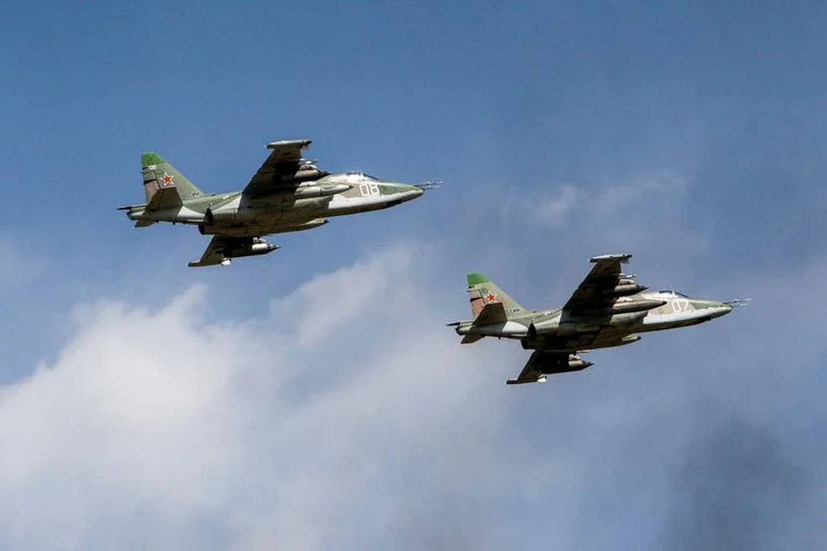 “Dos Sukhoi Su-27 y dos Sukhoi Su-24 violaron el espacio aéreo sueco”, informó un comunicado.