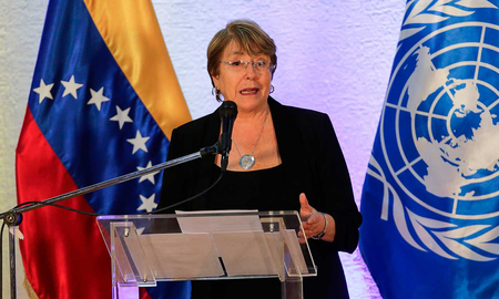 La Alta Comisionada de la ONU para los DDHH (Acnudh), Michelle Bachelet, denunció arrestos ilegales, violaciones de las garantías procesales y ataques de grupos civiles armados a opositores y periodistas en Venezuela, además de la presunta ejecución de 38 jóvenes a manos de las fuerzas de seguridad del gobierno de Nicolás Maduro La Alta Comisionada de la ONU para los DDHH (Acnudh), Michelle Bachelet, denunció arrestos ilegales, violaciones de las garantías procesales y ataques de grupos civiles armados a opositores y periodistas en Venezuela, además de la presunta ejecución de 38 jóvenes a manos de las fuerzas de seguridad del gobierno de Nicolás Maduro