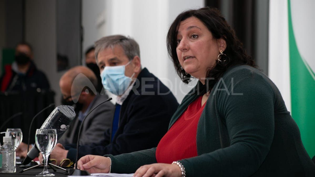 Carolina Piedrabuena se encargó de detallar algunos aspectos del plan del Municipio de Santa Fe
