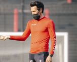 Eduardo Domínguez continúa haciendo prácticas de fútbol en Colón a la espera de encontrar rival para jugar amistosos. Eduardo Domínguez continúa haciendo prácticas de fútbol en Colón a la espera de encontrar rival para jugar amistosos.
