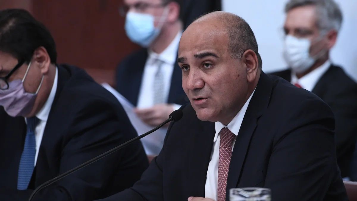 El jefe de Gabinete, destacó hoy el compromiso del Gobierno nacional de recuperar el valor de los ingresos reales de los trabajadores argentinos.