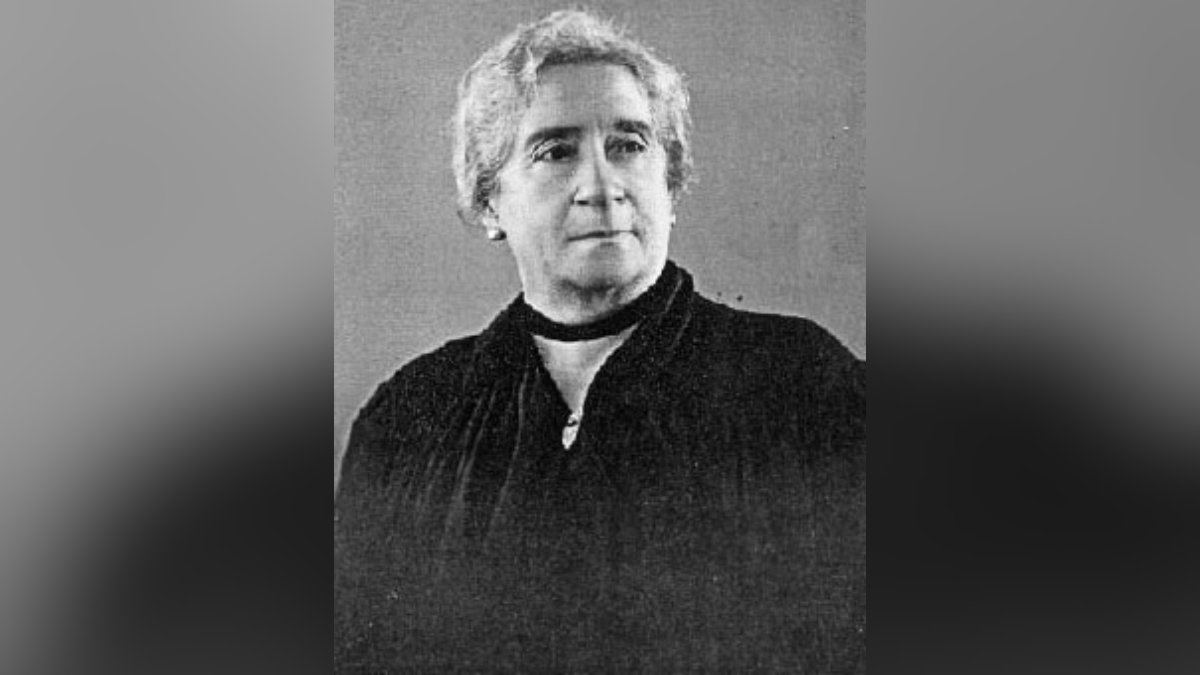 Doña Manuela Funes Cullen nació un 5 de mayo. Fue madre de Ricardo Cullen Funes, uno de los fundadores de Colón. Doña Manuela Funes Cullen nació un 5 de mayo. Fue madre de Ricardo Cullen Funes, uno de los fundadores de Colón.