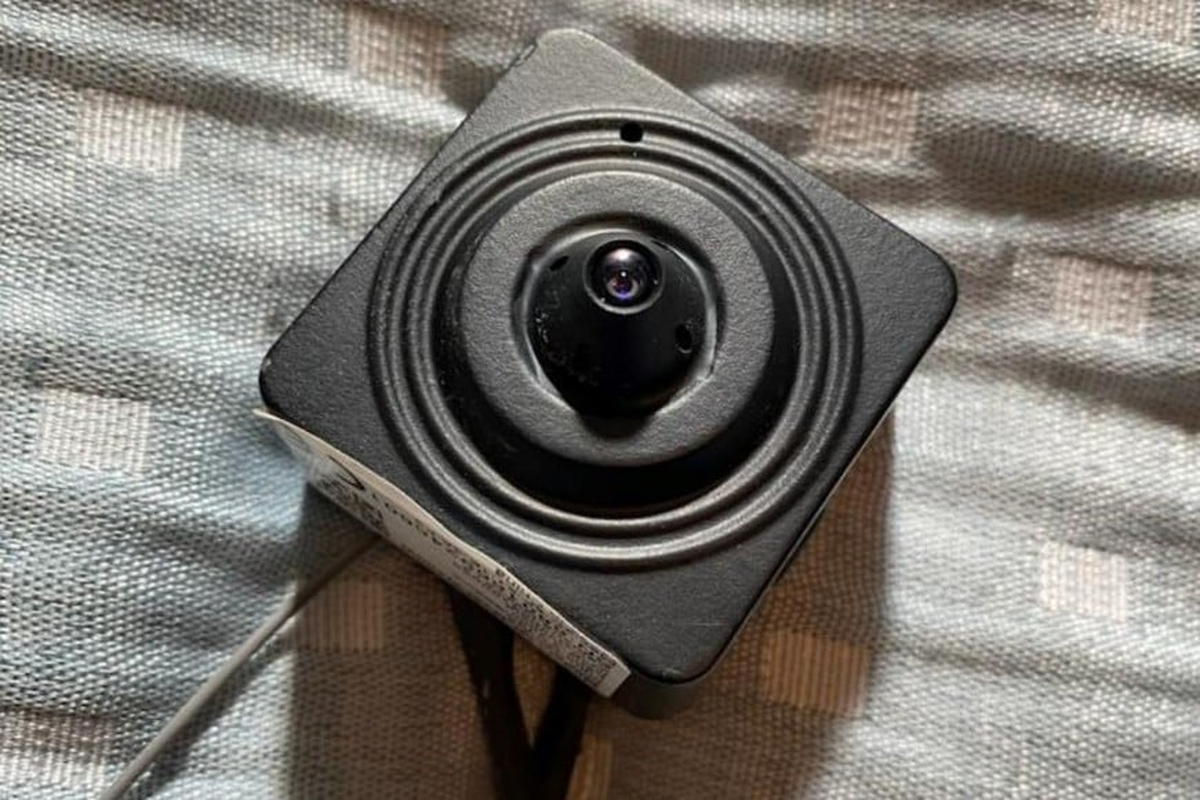 La cámara oculta que David Nalbandian escondió en la habitación de Araceli Torrado. La cámara oculta que David Nalbandian escondió en la habitación de Araceli Torrado.