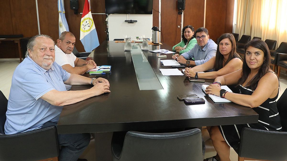 Por su parte, el Sindicato Argentino de Docentes Privados (SADOP) manifestó un rechazo mayoritario a la propuesta. Por su parte, el Sindicato Argentino de Docentes Privados (SADOP) manifestó un rechazo mayoritario a la propuesta.