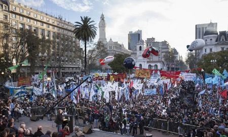 Las dos CTA anunciarán este lunes nuevas medidas de protesta contra las políticas del Gobierno nacional Las dos CTA anunciarán este lunes nuevas medidas de protesta contra las políticas del Gobierno nacional