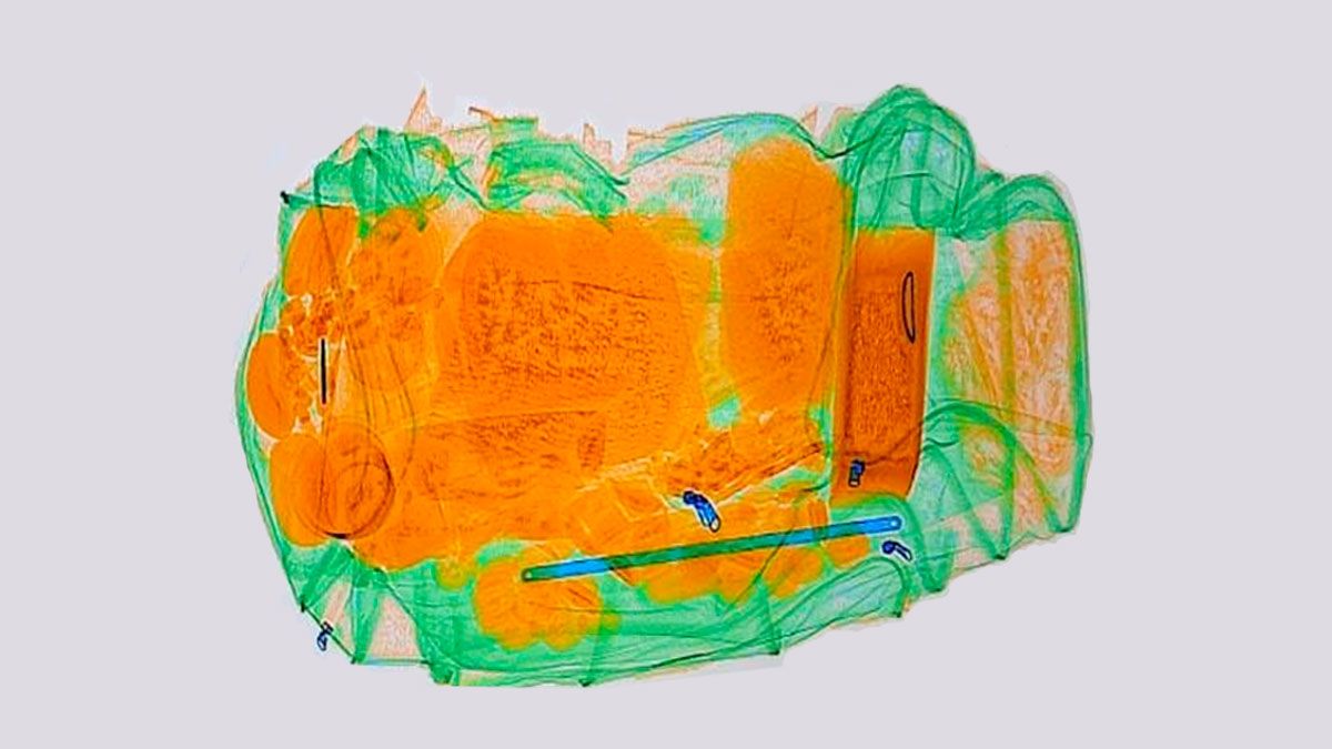 El sistema de Rayos X permitió detectar que un visitante de la cárcel de Las Flores pretendía ingresar con una hoja de sierra escondida dentro de una mochila.