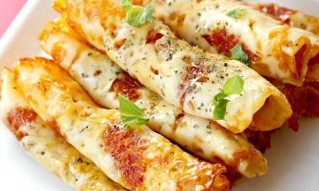 La receta de estos rollitos de queso es muy sencilla de seguir. La receta de estos rollitos de queso es muy sencilla de seguir.