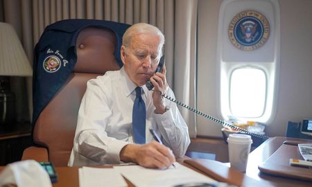 Biden habló con el gobernador de Texas para ofrecerle toda la asistencia que necesita a raíz del tiroteo, dijeron desde el Gobierno. Biden habló con el gobernador de Texas para ofrecerle toda la asistencia que necesita a raíz del tiroteo, dijeron desde el Gobierno.