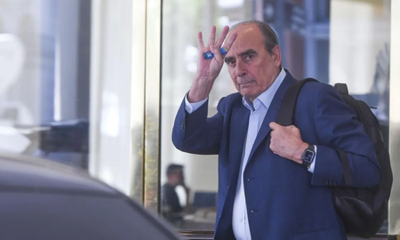 El funcionario saliente publicó un mensaje en redes sociales que acompañó con un video donde se puede ver la ovación de su grupo de trabajo. El funcionario saliente publicó un mensaje en redes sociales que acompañó con un video donde se puede ver la ovación de su grupo de trabajo.