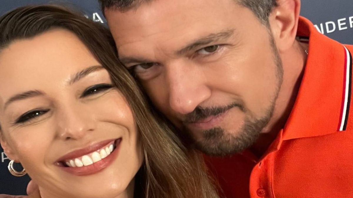 Pampita junto a Antonio Banderas.