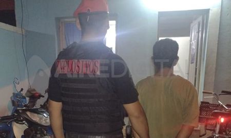 El sospechoso del robo e intento de abuso fue trasladado a la Subcomisaría 14 de Santa Fe. El sospechoso del robo e intento de abuso fue trasladado a la Subcomisaría 14 de Santa Fe.