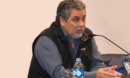 Pedro Fernández, secretario general del Sindicato Luz y Fuerza de Santa Fe. Pedro Fernández, secretario general del Sindicato Luz y Fuerza de Santa Fe.