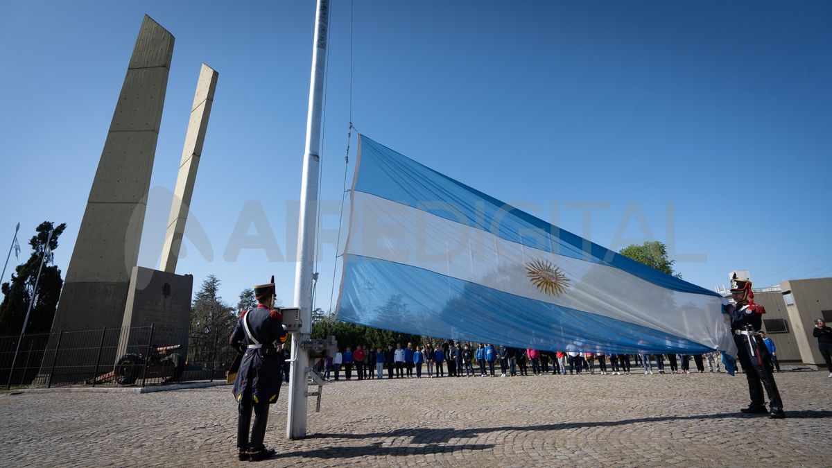 A las 19 del viernes 3 de febrero, bandas militares de diferentes lugares del país llevarán su música a los barrios de la ciudad y confluirán en un gran encuentro en el Campo de la Gloria.