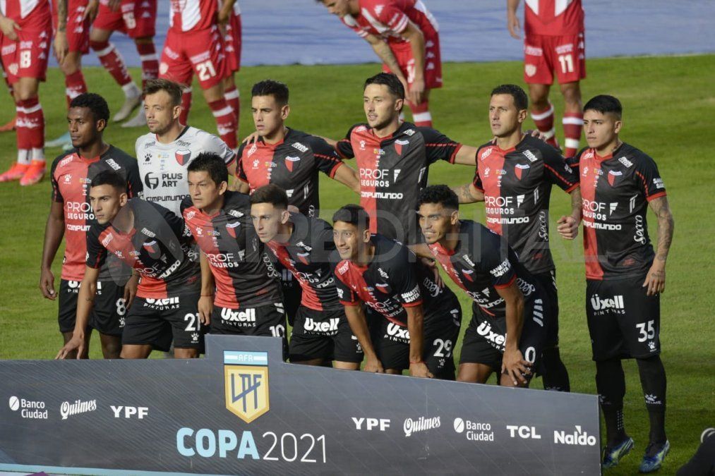Colón se juega todo en la Copa de la Liga Profesional.