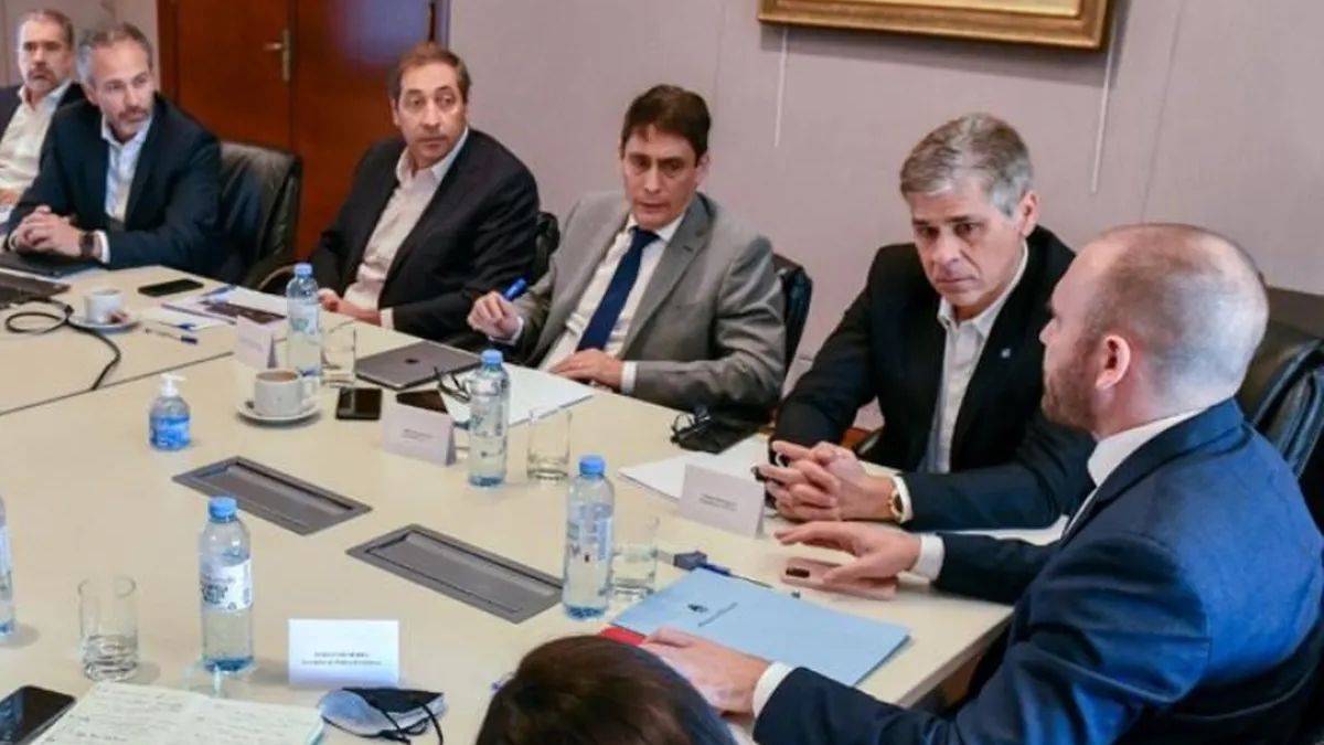 En el encuentro, que se desarrolló en el Palacio de Hacienda, se resaltó la importancia de "fomentar el desarrollo de la infraestructura para apuntalar el desarrollo del sector energético", se informó oficialmente tras la reunión.