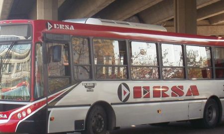 Un violento hecho en el servicio de transporte urbano sacudió la jornada laboral de un chofer de colectivos de la línea 9 de Santa Fe. Un violento hecho en el servicio de transporte urbano sacudió la jornada laboral de un chofer de colectivos de la línea 9 de Santa Fe.