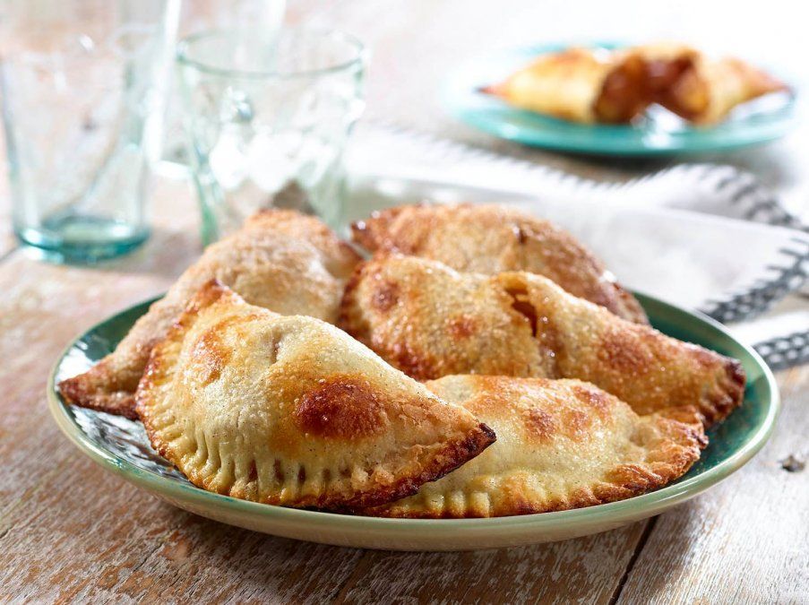 Empanadas de manzana dulce para el postre.