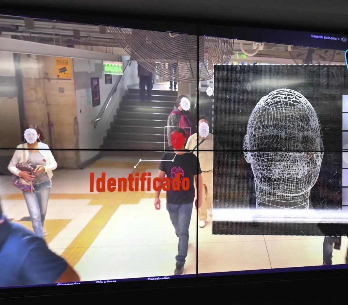 La consulta de los datos biométricos se realiza a través de un procedimiento conocido como "request" que se conecta automáticamente con la base de datos del Renaper.