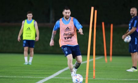 La Selección Argentina entrenará este martes de cara al duelo con Polonia, por el Mundial Qatar 2022. La Selección Argentina entrenará este martes de cara al duelo con Polonia, por el Mundial Qatar 2022.