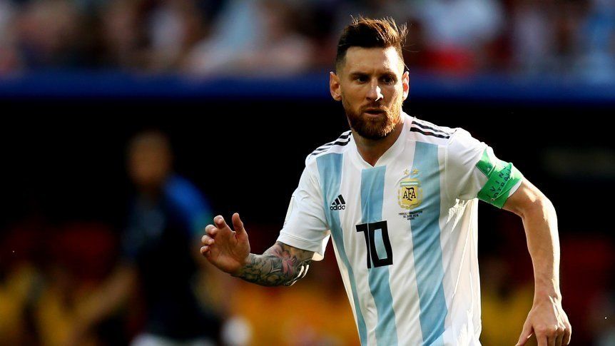 Claudio Tapia: “Si lo convocan, Messi estará en marzo con la Selección”