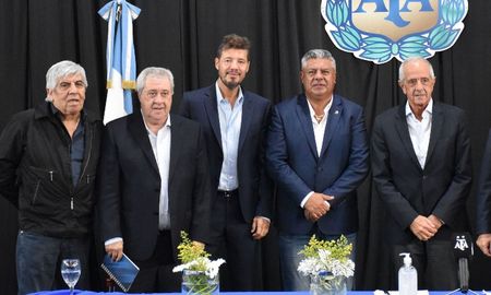 La nueva organización del fútbol de Primera División de Argentina dijo no tener nada definido sobre cómo se jugará post pandemia. La nueva organización del fútbol de Primera División de Argentina dijo no tener nada definido sobre cómo se jugará post pandemia.