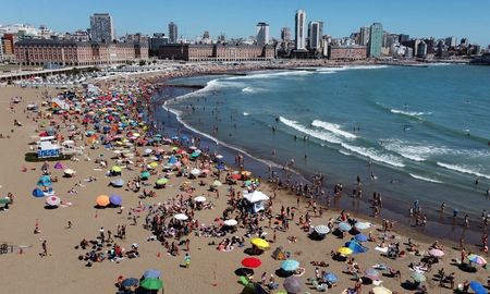 Playa de Mar del Plata. (Crédito: Turismo Mar del Plata) Playa de Mar del Plata. (Crédito: Turismo Mar del Plata)