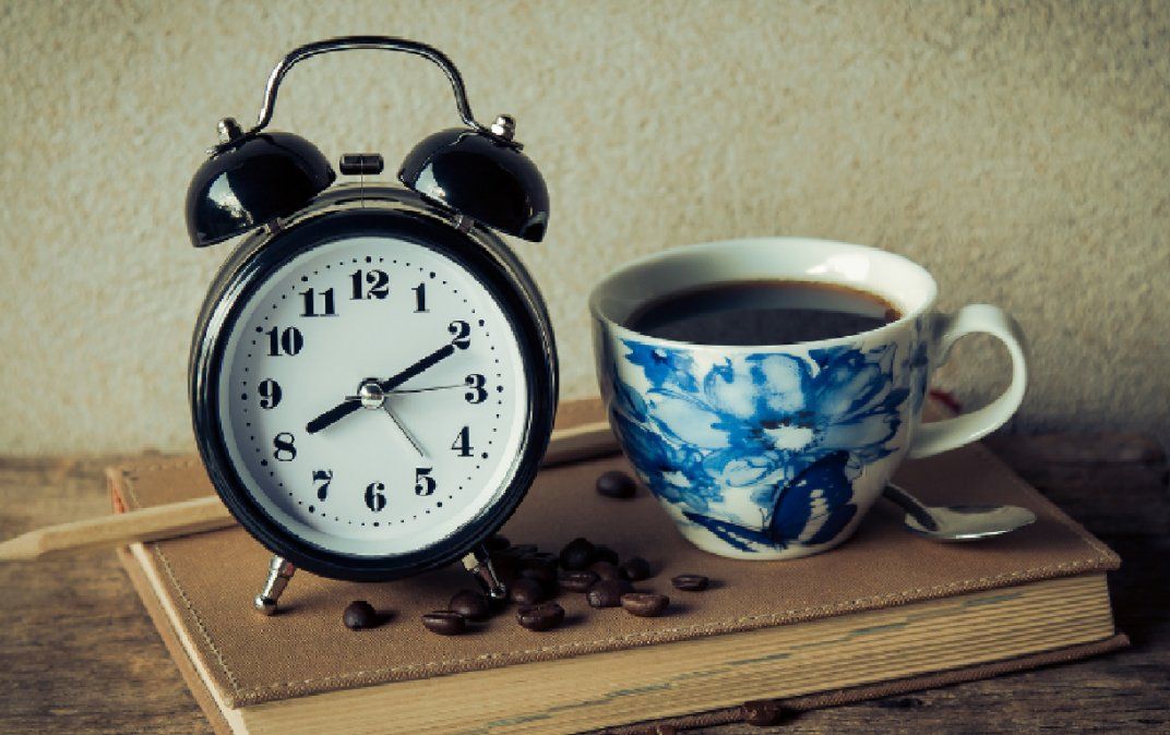 Levantarse temprano reduce el riesgo de depresión y mejora aspectos de la salud