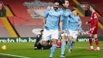 Premier League: Manchester City aplastó a Liverpool a domicilio y sigue como líder de la tabla