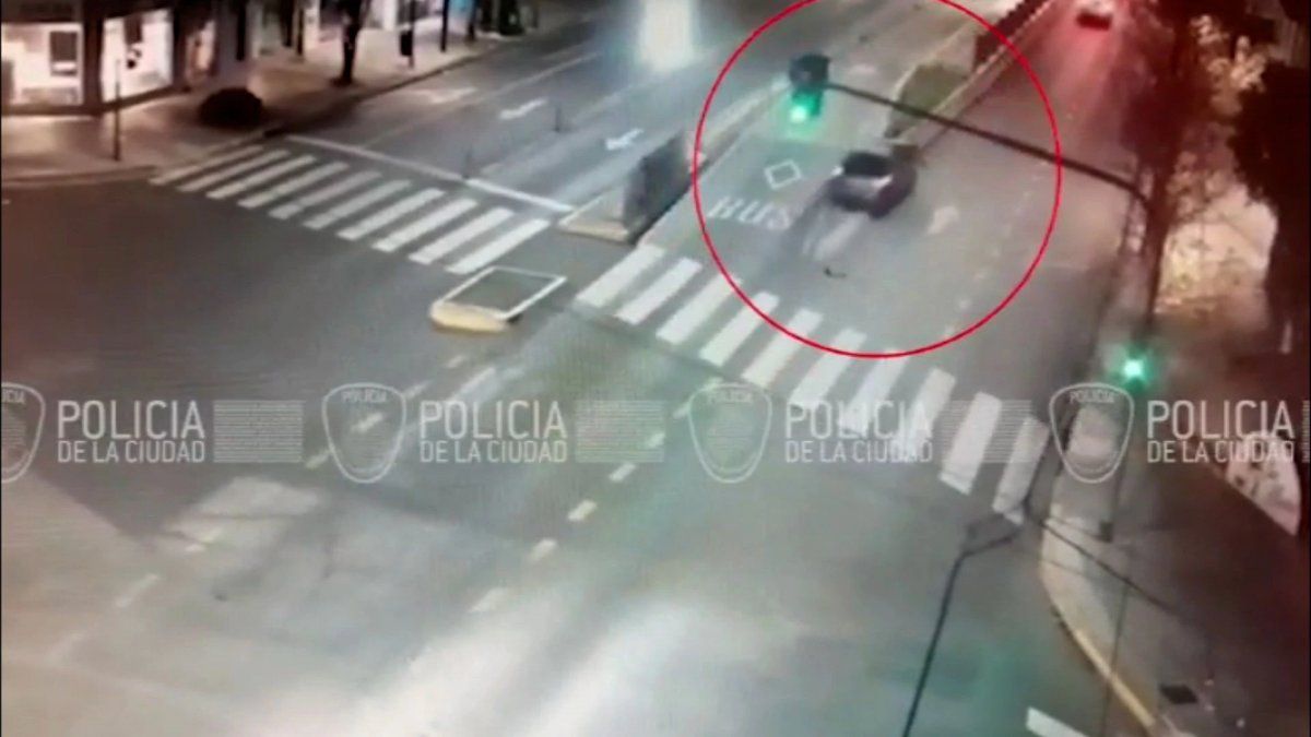 Iban 8 personas en un auto y chocaron en pleno festejo del Día del Amigo