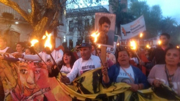 Marcha de antorchas en reclamo de justicia por Franco Casco