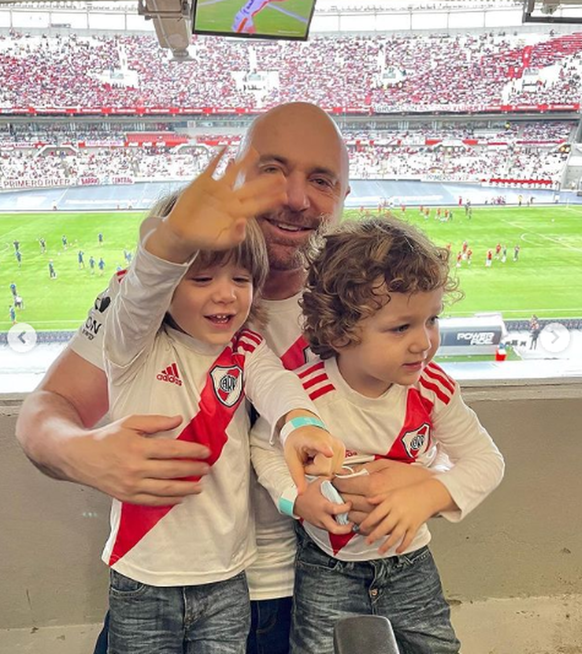 Las imágenes más tiernas de Germán Martitegui y sus hijos. Las imágenes más tiernas de Germán Martitegui y sus hijos.