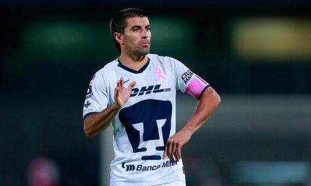 Ignacio Malcorra, de 33 años, se convirtió en nuevo jugador de Lanús. Vuelve al fútbol argentino luego de cinco años en la liga de México. Ignacio Malcorra, de 33 años, se convirtió en nuevo jugador de Lanús. Vuelve al fútbol argentino luego de cinco años en la liga de México.