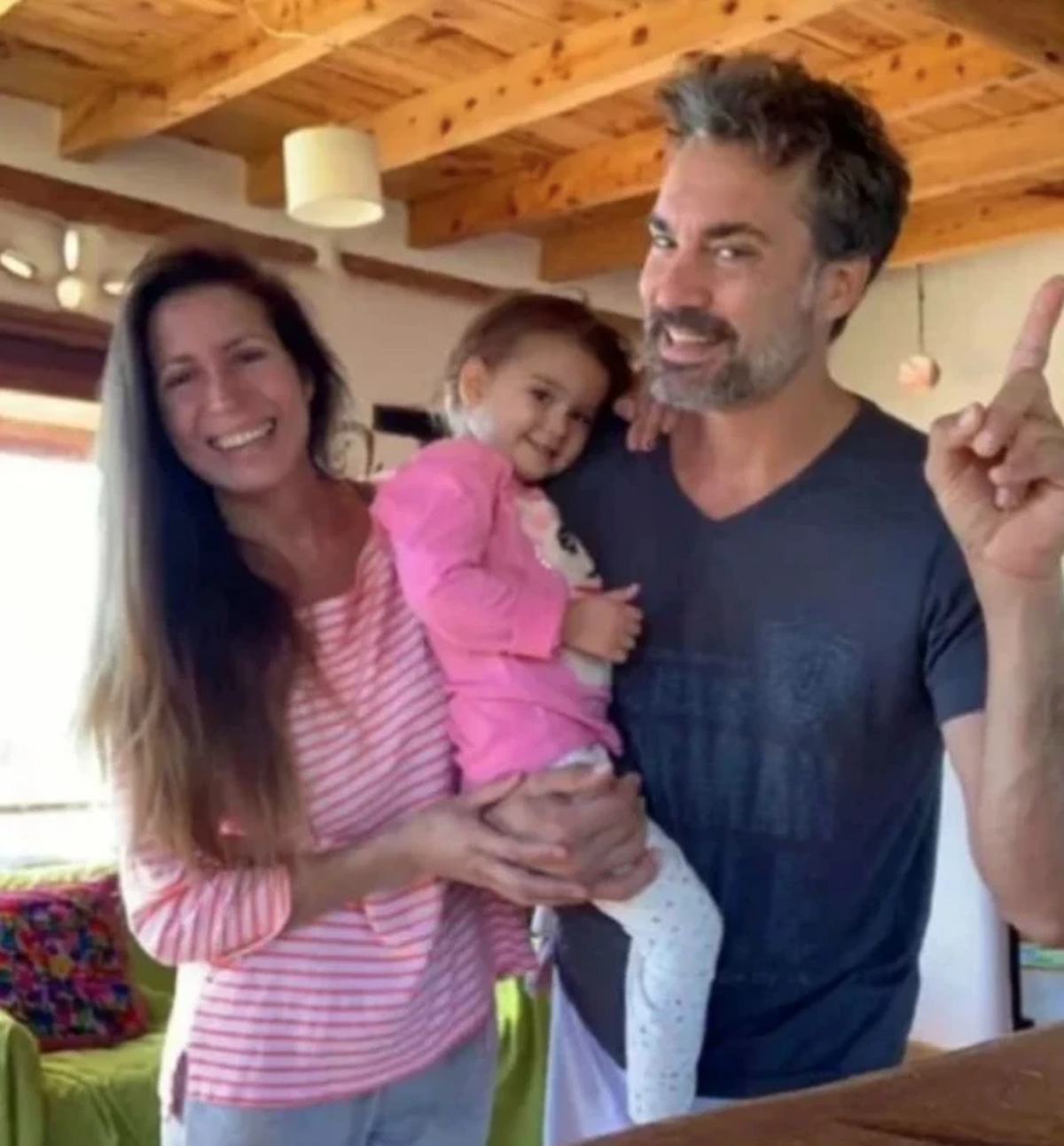 Gramuglia y Herrero son padres de Guadalupe. Gramuglia y Herrero son padres de Guadalupe.