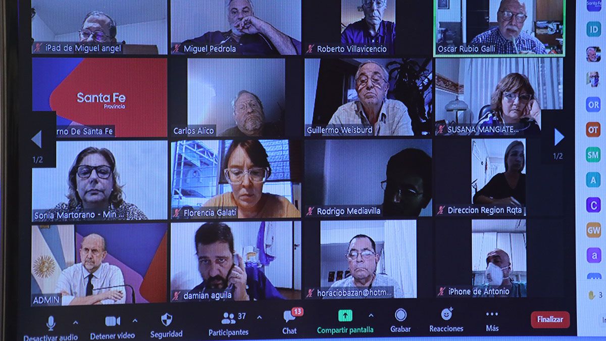 Los especialistas recomendaron suspender los encuentros sociales pero respaldaron la continuidad de las clases presenciales.
