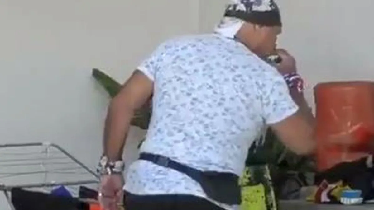 Gran Hermano: filmaron a Alfa oliendo la ropa interior de los chicos y las redes estallaron