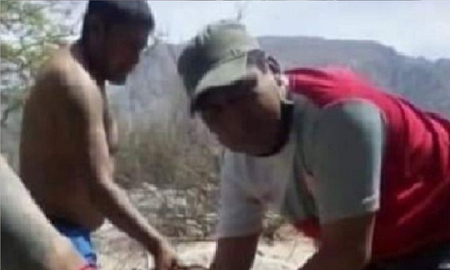 Un aberrante hecho tiene conmocionado a todo Cafayate. Se trata de la violación en grupo de un hombre. Violación que los atacantes registraron en video y luego viralizaron a través de las redes sociales. Un aberrante hecho tiene conmocionado a todo Cafayate. Se trata de la violación en grupo de un hombre. Violación que los atacantes registraron en video y luego viralizaron a través de las redes sociales.