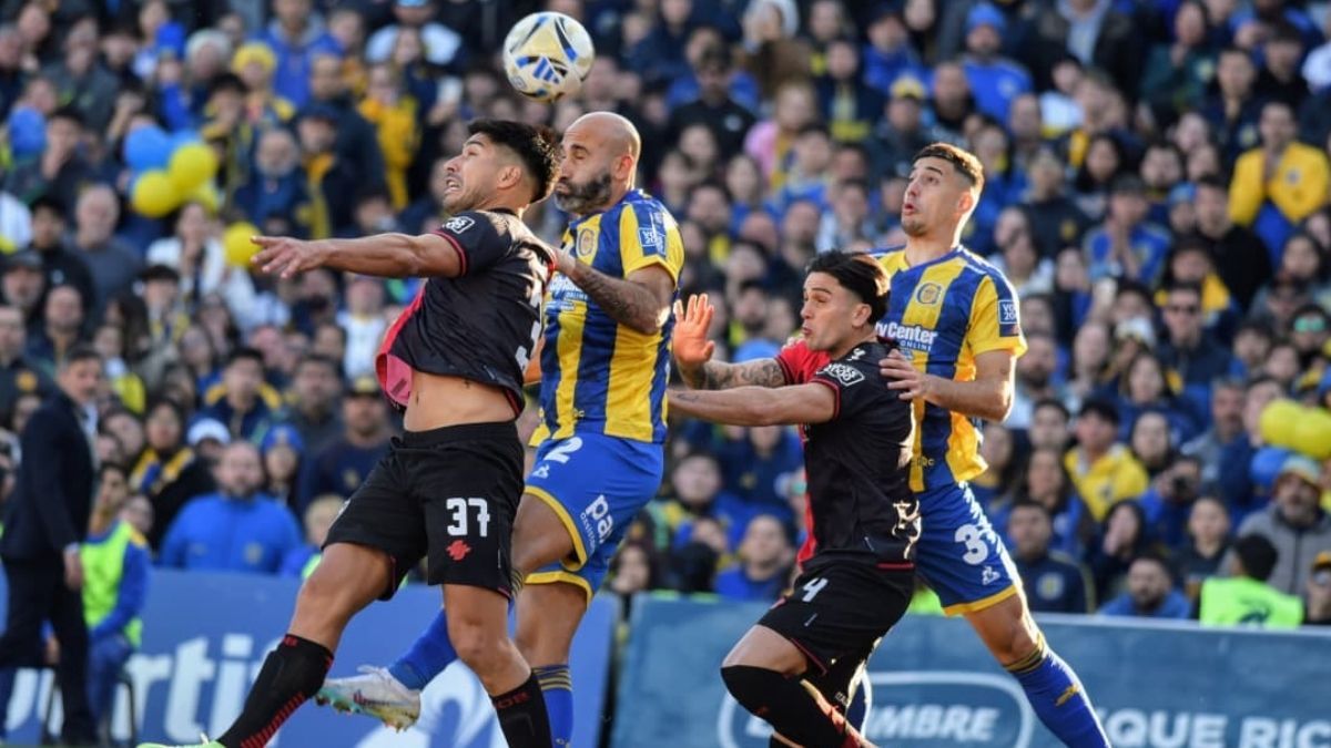 Con un golazo para la historia de Di María, Rosario Central se quedó con el clásico ante Newells