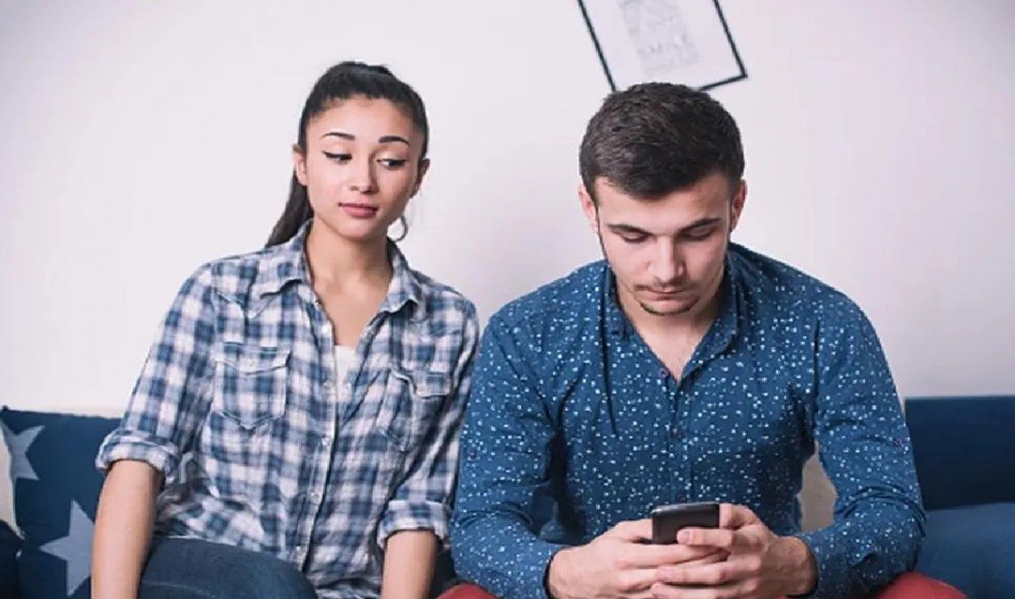 Eliminá tus fotos porque mi novio te sigue y siempre tenemos peleas por vos: insólito pedido de una chica