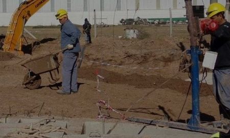 Simoniello recalcó la necesidad de contar con el diagnóstico y un plan de inversión que se pueda conocer en torno al mantenimiento, reposición y reparación, tomando como punto de partida las normas urbanísticas. Simoniello recalcó la necesidad de contar con el diagnóstico y un plan de inversión que se pueda conocer en torno al mantenimiento, reposición y reparación, tomando como punto de partida las normas urbanísticas.