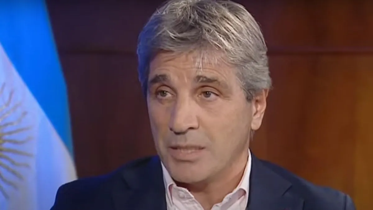 Luis Caputo, confirmó que habrá un bono de 70 mil pesos para los jubilados. Luis Caputo, confirmó que habrá un bono de 70 mil pesos para los jubilados.