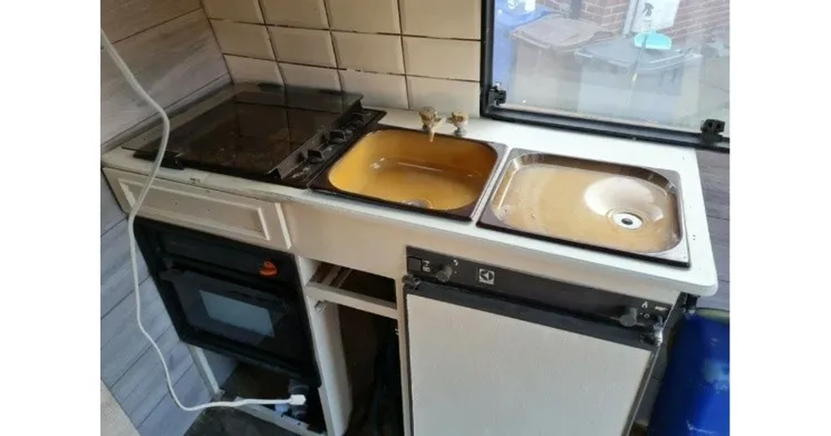 Decidió subastar la motorhome que compró junto a su ex novia y puso una descripción que se hizo viral en las redes sociales.