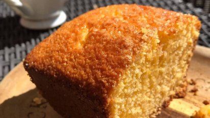 Bizcochuelo de polenta: una receta clásica totalmente renovada