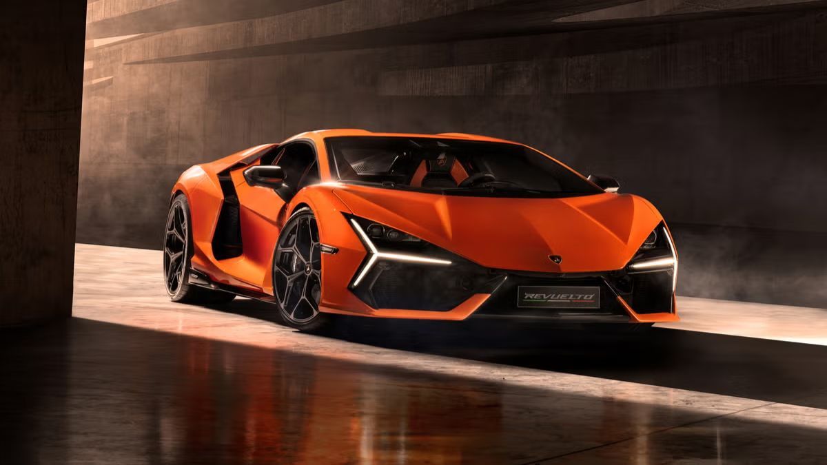El Lamborghini Revuelto 2025 tiene un precio inicial de 608.358 dórales. El Lamborghini Revuelto 2025 tiene un precio inicial de 608.358 dórales.