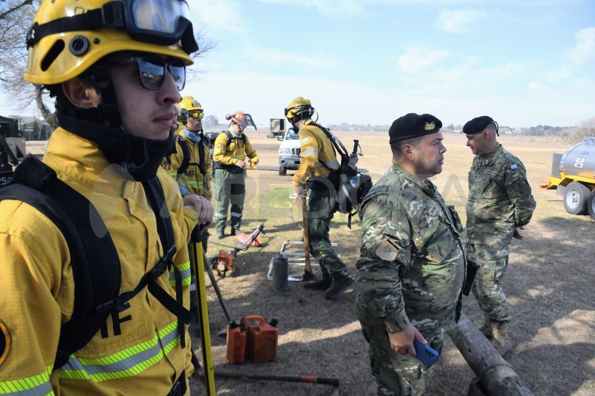 Incendios en el Delta del Paraná: así es la Base que instaló el Ejército para colaborar en el combate del fuego