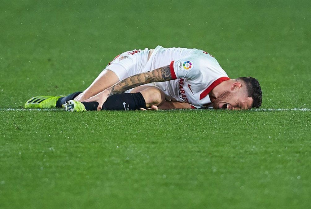 Lucas Ocampos estará de baja entre cuatro y seis semanas de baja por la lesión que sufrió en el partido entre Sevilla y Getafe por LaLiga de España.
